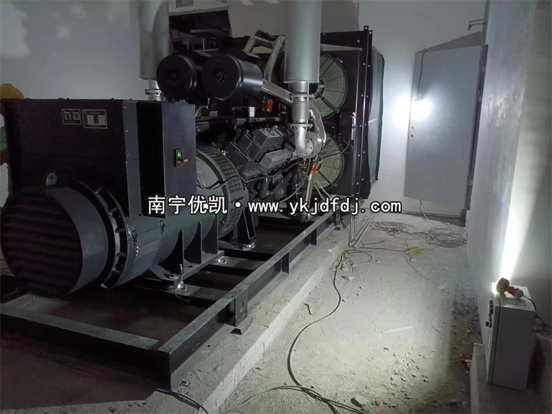 2023年10月25日，800kw上海凱普發(fā)電機(jī)組百色項(xiàng)目安裝現(xiàn)場(chǎng)
