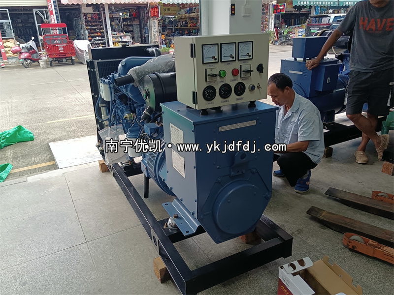 2024年7月29日，客戶到店自提50kw柴油發(fā)電機(jī)組