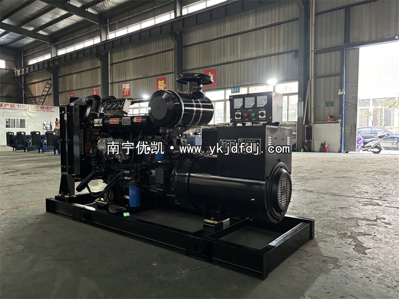 2025年3月13日，120kw濰坊雷納柴油發(fā)電機組裝車發(fā)貨
